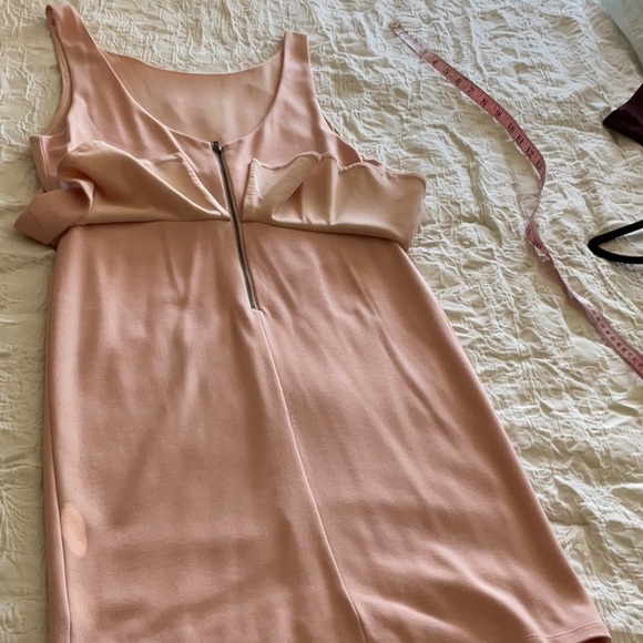 Alice and Olivia women sleeveless peplum Dress 👗 pale plum size WAS gently worn - Picture 11 of 15